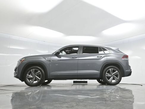 Used 2024 Volkswagen Atlas Cross Sport SEL R-Line AWD/4WD image 73