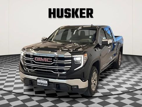 Certified 2024 GMC Sierra 1500 SLT w/ SLT Convenience Package AWD/4WD image 4