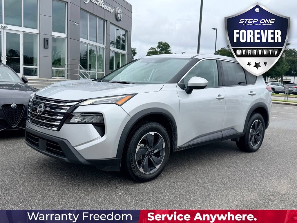 Used 2024 Nissan Rogue SV FWD image 2