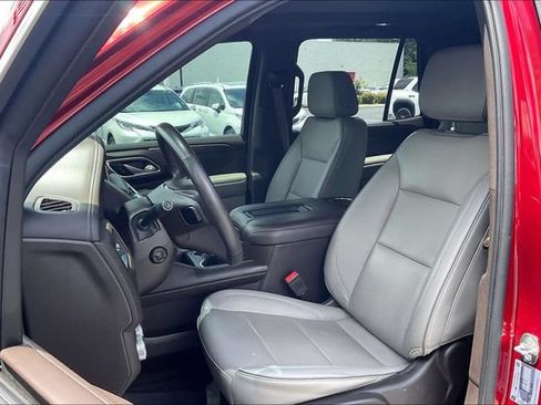 Used 2022 GMC Yukon SLT w/ SLT Premium Package AWD/4WD image 25