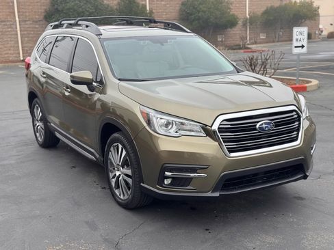Used 2022 Subaru Ascent Limited w/ Technology Package AWD/4WD image 8