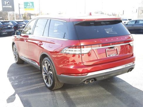 Used 2020 Lincoln Aviator Reserve w/ Equipment Group 202A image 9