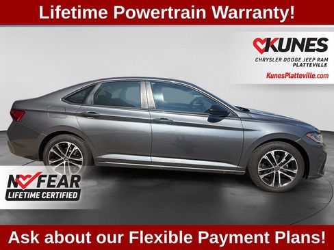 Used 2025 Volkswagen Jetta Sport FWD image 10