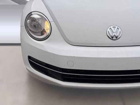 Used 2015 Volkswagen Beetle TDI image 11
