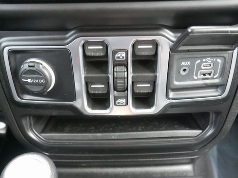 Used 2022 Jeep Gladiator Sport image 19