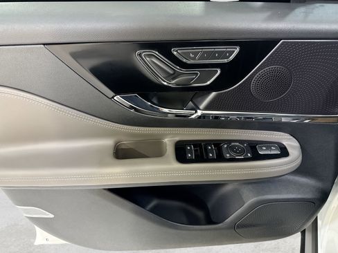 New 2026 Lincoln Corsair Premiere AWD/4WD image 12