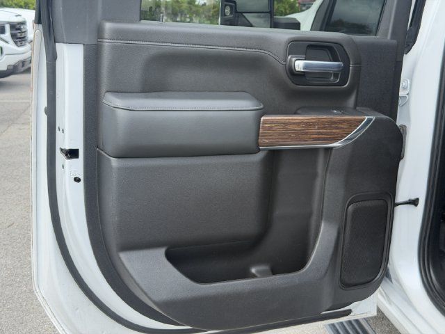 Used 2023 Chevrolet Silverado 3500 High Country w/ Snow Plow Prep/Camper Package AWD/4WD image 34