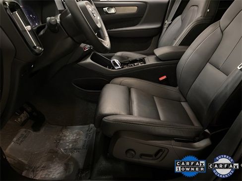 Used 2025 Volvo XC40 B5 Plus image 65