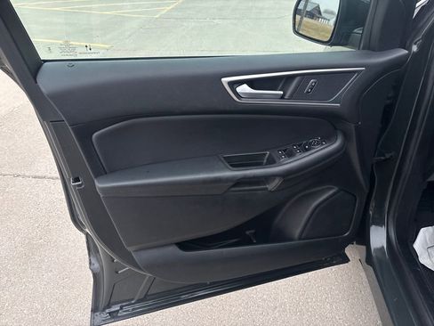 Used 2024 Ford Edge SEL w/ Convenience Package image 12