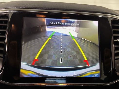 Used 2022 Jeep Grand Cherokee Limited image 18