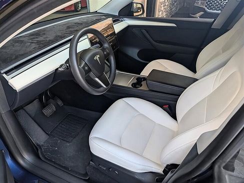 Used 2023 Tesla Model Y Long Range image 2