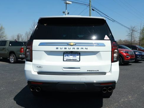 Used 2023 Chevrolet Suburban Premier image 7