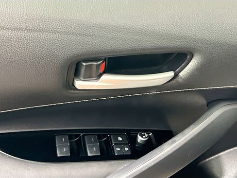 Used 2020 Toyota Corolla SE w/ SE Preferred Package image 15