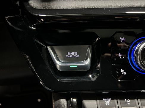 New 2025 GMC Sierra 2500 AT4 w/ AT4 Premium Plus Package image 15