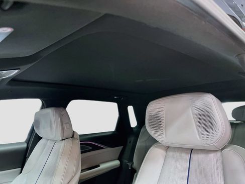 Used 2025 Cadillac Lyriq Luxury w/ LPO, Floor Liner Package AWD/4WD image 22
