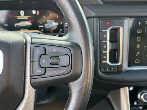 Used 2023 GMC Yukon XL Denali image 33