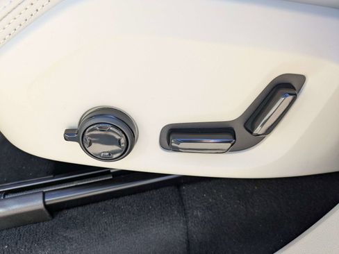 New 2026 Volvo XC90 B6 Ultra image 21