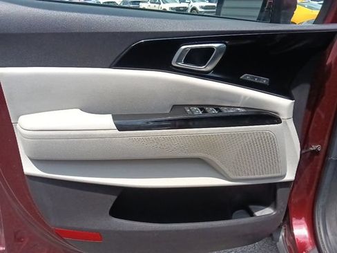 Used 2022 Kia Carnival SX FWD image 11