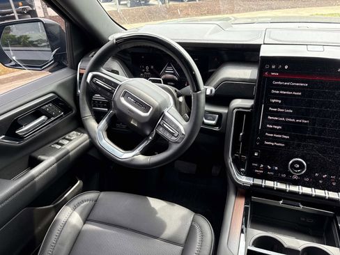 Used 2025 GMC Yukon Denali w/ Denali Reserve Package AWD/4WD image 27