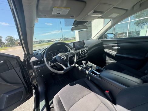 Used 2024 Nissan Sentra SV FWD image 21