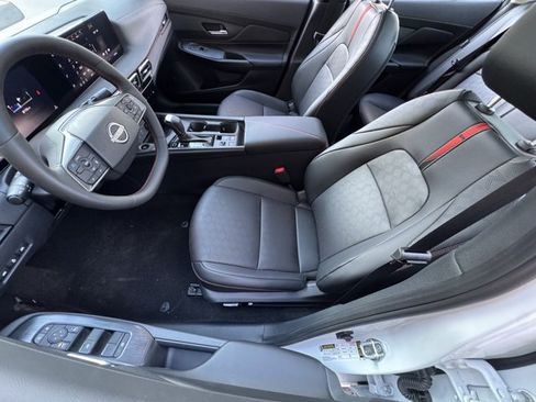 New 2026 Nissan Sentra SR w/ SR Premium Package FWD image 24