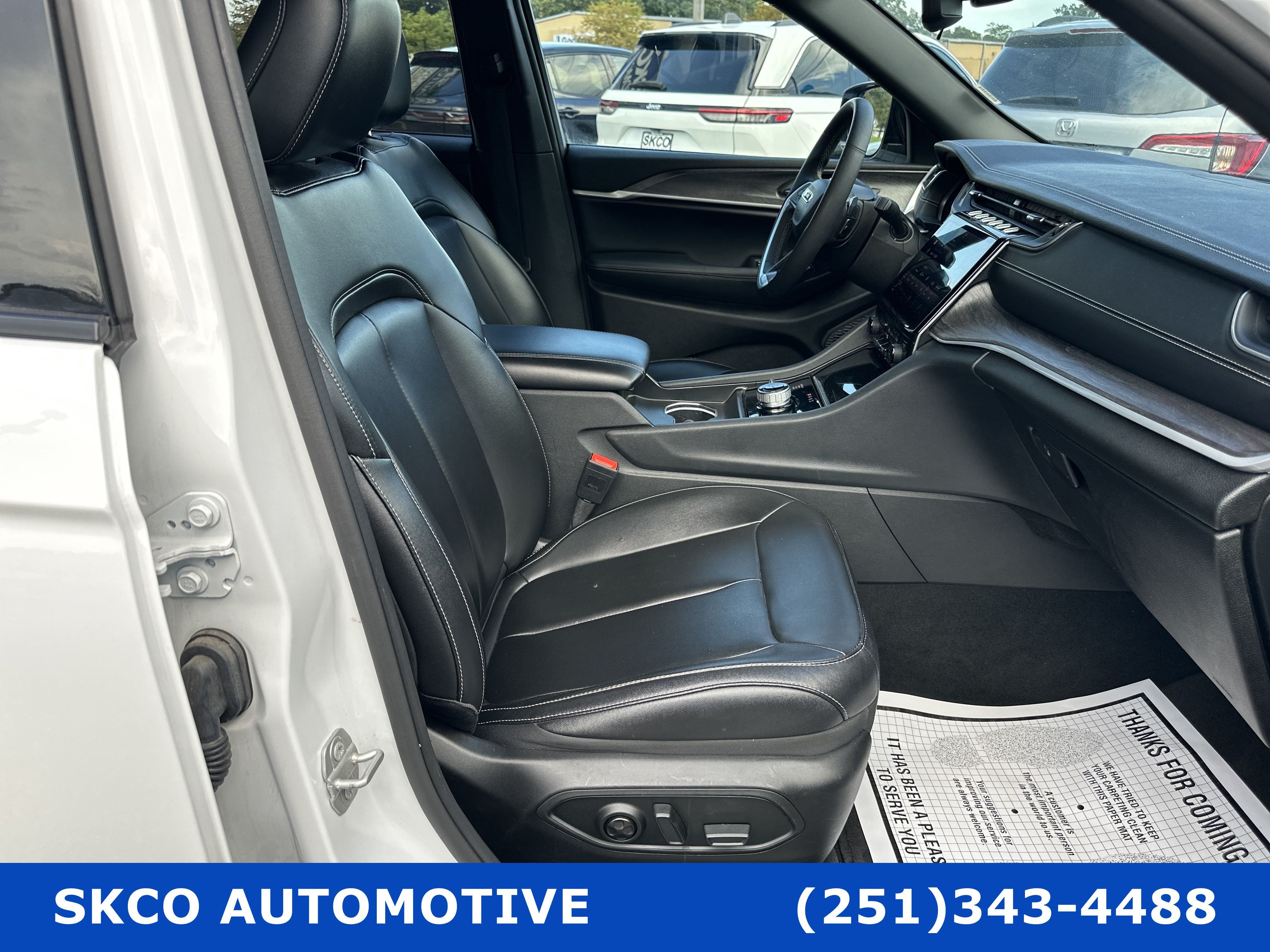 Used 2024 Jeep Grand Cherokee Limited AWD/4WD image 13