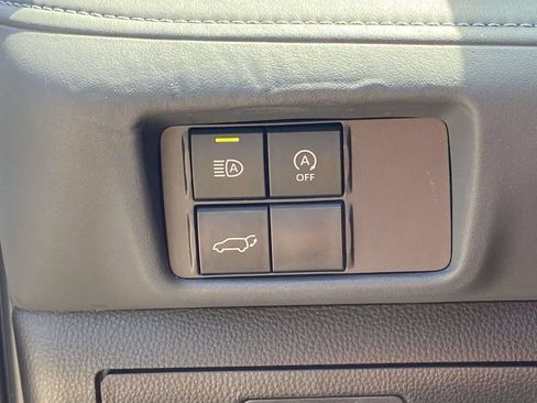 Used 2024 Toyota Highlander XSE FWD image 31