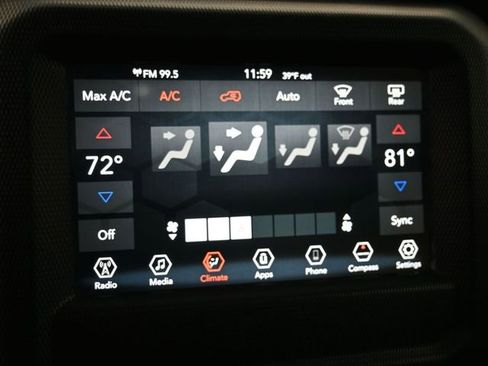 Used 2018 Jeep Wrangler Unlimited Sahara image 14