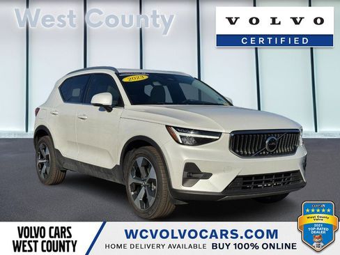 Certified 2023 Volvo XC40 B5 Plus w/ Protection Package Premier image 1