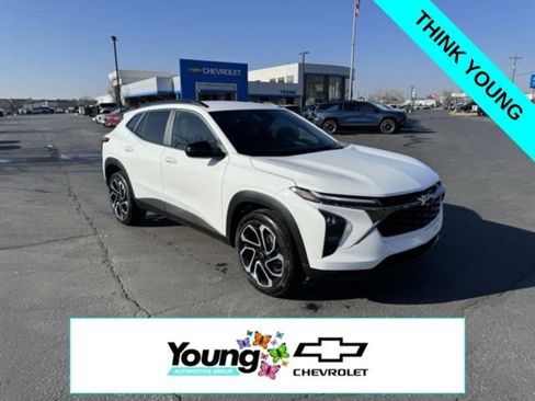 New 2026 Chevrolet Trax RS w/ Driver Confidence Package FWD image 1