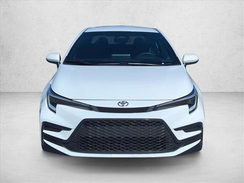 Used 2024 Toyota Corolla SE image 2