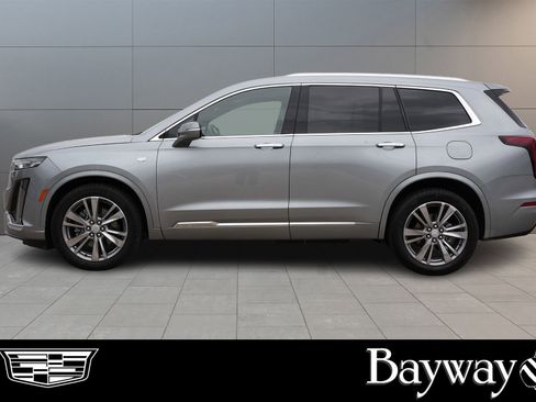 Certified 2025 Cadillac XT6 Premium Luxury image 4