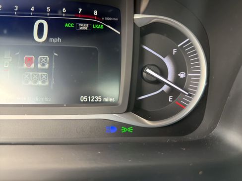 Used 2023 Honda Passport EX-L image 2