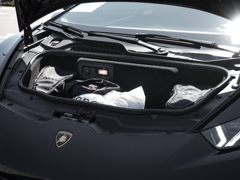 Used 2015 Lamborghini Huracan LP 610-4 AWD/4WD image 34