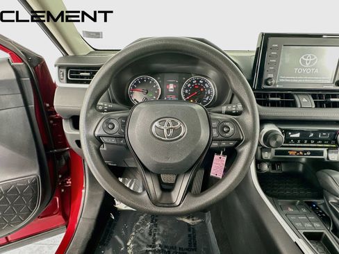 Used 2020 Toyota RAV4 LE AWD/4WD image 14