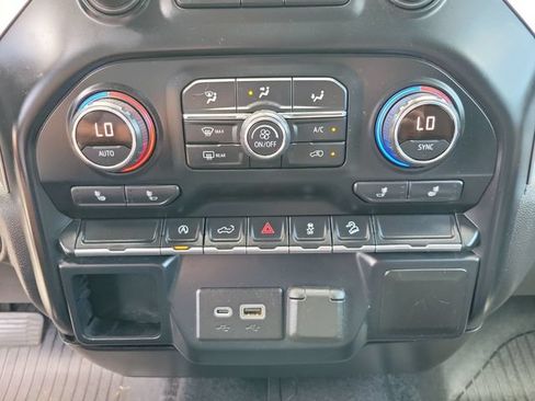 Used 2020 Chevrolet Silverado 1500 RST AWD/4WD image 17
