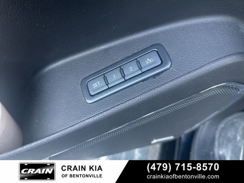 Used 2017 GMC Yukon Denali w/ Open Road Package AWD/4WD image 19