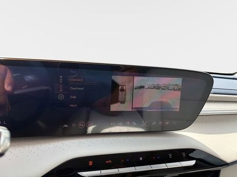 New 2026 Buick Enclave Avenir w/ Super Cruise Package FWD image 24