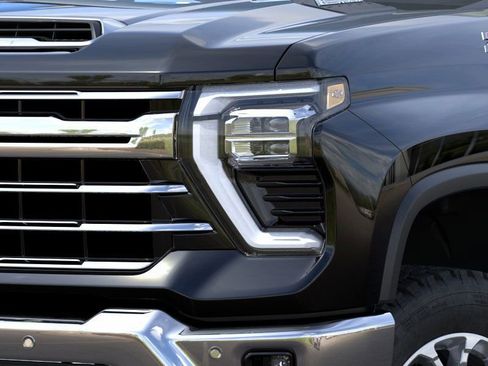 New 2026 Chevrolet Silverado 2500 LTZ w/ LTZ Premium Package AWD/4WD image 12