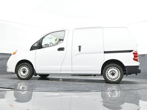 Used 2021 Nissan NV200 S image 40