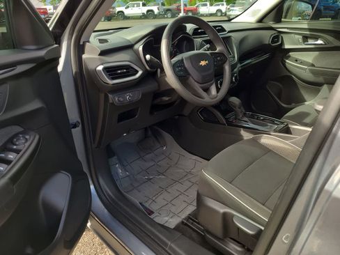 Used 2021 Chevrolet TrailBlazer LS FWD image 10
