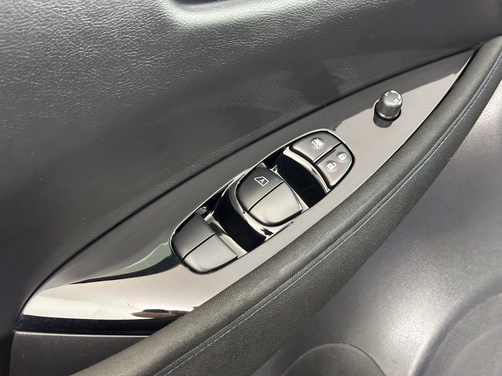 Used 2019 Nissan Leaf SV FWD image 27
