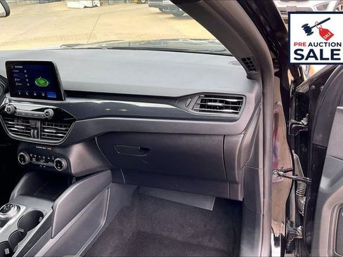 Used 2025 Ford Escape ST-Line AWD/4WD image 16