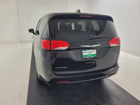Used 2023 Chrysler Voyager LX FWD image 6