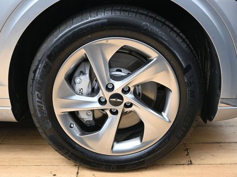 Used 2026 Genesis GV70 2.5T Advanced AWD/4WD image 15