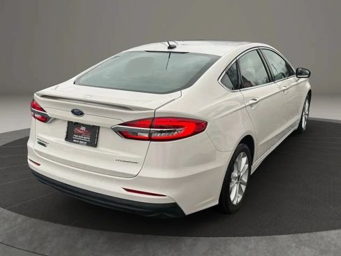 Used 2019 Ford Fusion Energi Titanium FWD image 7