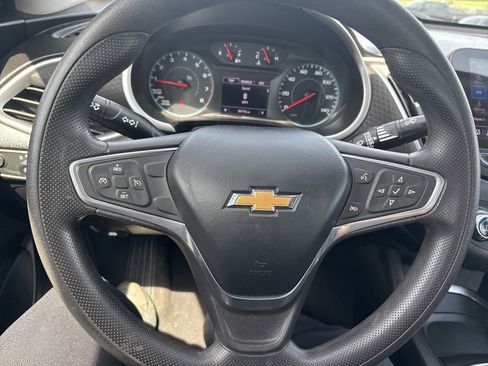 Used 2022 Chevrolet Malibu LT FWD image 13