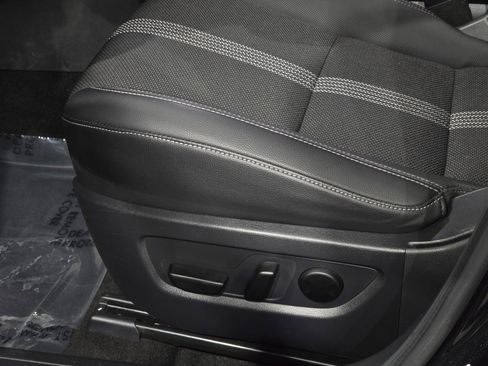 Used 2025 MAZDA CX-50 AWD 2.5 S w/ Preferred Package image 18