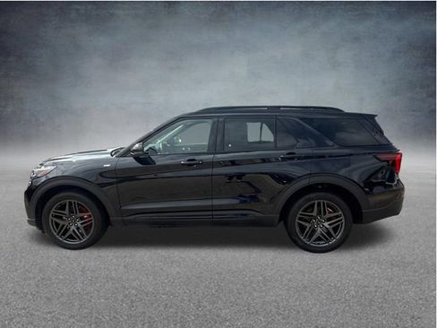 Used 2025 Ford Explorer ST-Line w/ ST-Line Street Pack AWD/4WD image 6