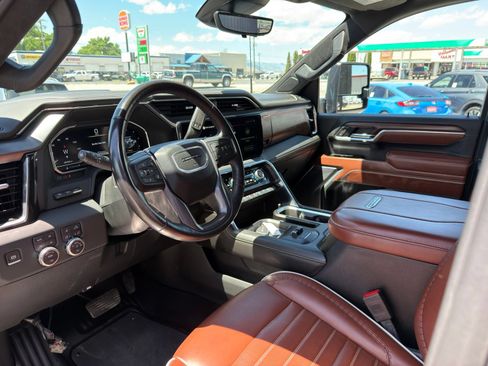 Used 2025 GMC Sierra 2500 Denali Ultimate w/ Max Trailering Package AWD/4WD image 19